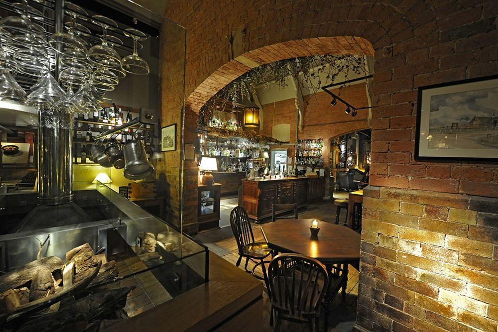 The Cholmondeley Arms Wrenbury Exterior foto
